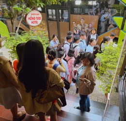 Khách sạn Hồng Tươi đó đoàn khách du lịch